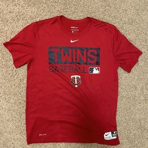 Men’s Nike Dri-fit Minnesota Twins shirt
